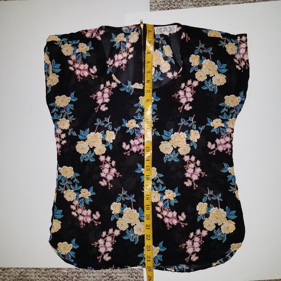 Pink Rose Beautiful Black Yellow Floral Sheer Cap Sleeve Blouse Medium - Picture 10 of 11